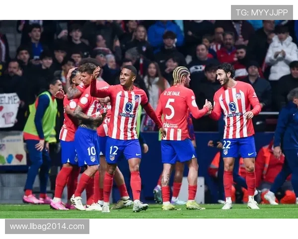 塞维利亚国王杯决赛后市区垃圾满街引投诉